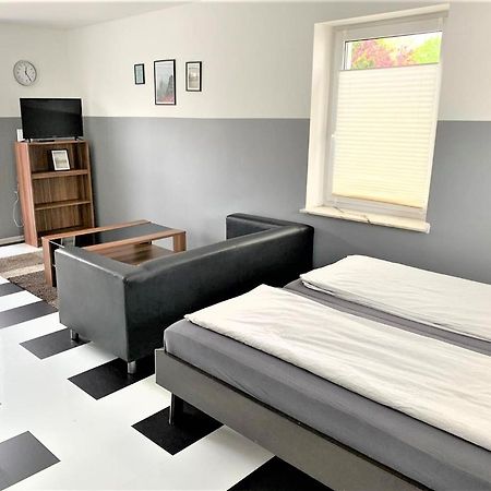 Apartment Voll Moebeliert Mit Balkon Brême Extérieur photo