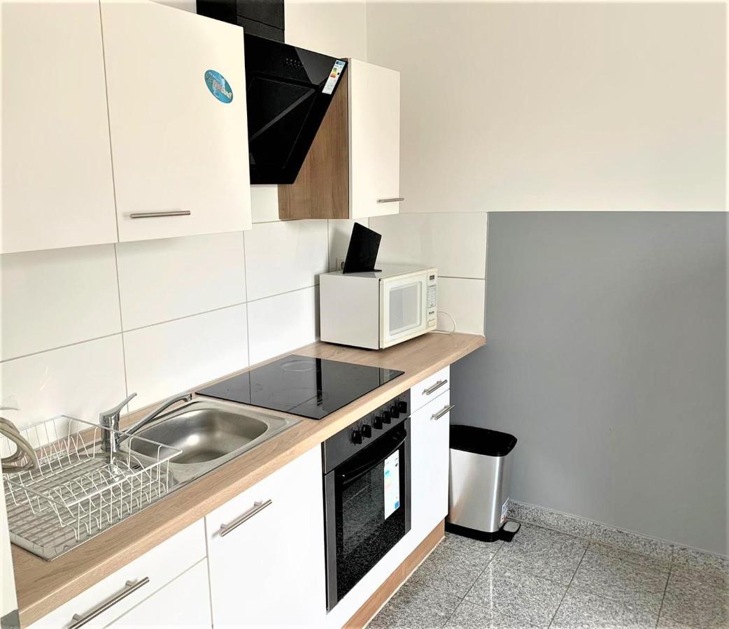 Apartment Voll Moebeliert Mit Balkon Brême Extérieur photo